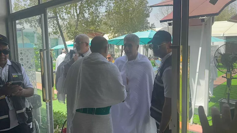 وزير السياحة يزور مخيمات الحجاج المصريين في عرفات – صور وزير السياحة يزور مخيمات الحجاج المصريين في عرفات – صور