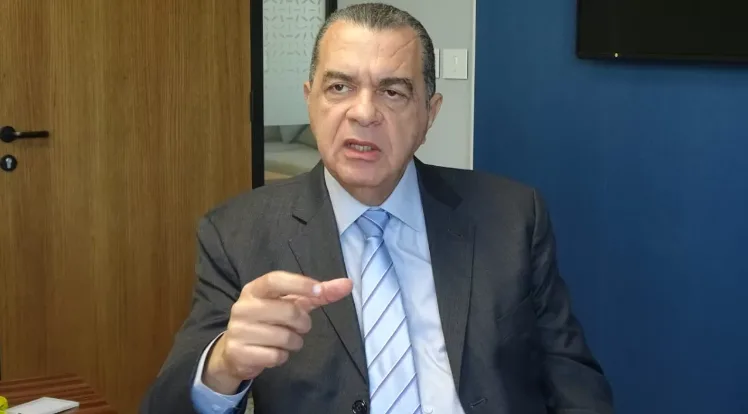 شريف الكيلاني: نعمل على تسريع وتسهيل الإجراءات الجمركية للعائدين من الخارج شريف الكيلاني: نعمل على تسريع وتسهيل الإجراءات الجمركية للعائدين من الخارج