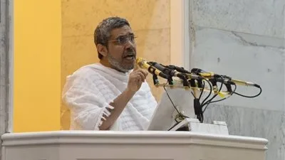 خطيب عرفة: اللهم اهتم بإخواننا في فلسطين، وامنح الجائعين ما يشبعهم، وآَوِ المهجرين، وامنح الأمن للخائفين، واحمهم من أعدائهم. خطيب عرفة: اللهم اهتم بإخواننا في فلسطين، وامنح الجائعين ما يشبعهم، وآَوِ المهجرين، وامنح الأمن للخائفين، واحمهم من أعدائهم.