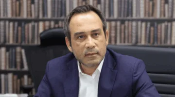 “عار يتعذر تحمله”.. نبيل بدر: بيروت تحتفل بعيد الأضحى في ظل منظر مخجل من أكوام النفايات
