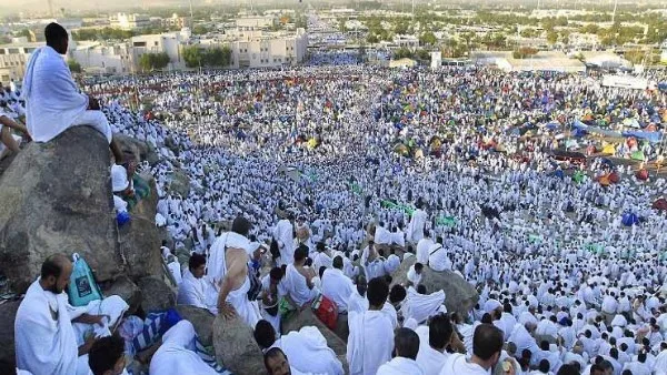 أمين الفتوى: يوم عرفة يذكّرنا بالعرض على الله يوم القيامة أمين الفتوى: يوم عرفة يذكّرنا بالعرض على الله يوم القيامة