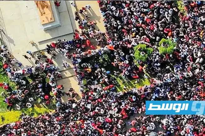 شاهد.. احتفالات بطل الدوري الهندي للكريكيت تختتم بحدث مأساوي شاهد.. احتفالات بطل الدوري الهندي للكريكيت تختتم بحدث مأساوي