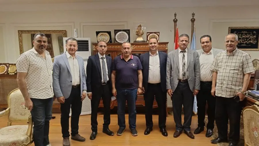 محافظ أسيوط يستقبل وفد حزب “المصريين الأحرار” لتقديم التهاني بمناسبة عيد الأضحى المبارك محافظ أسيوط يستقبل وفد حزب “المصريين الأحرار” لتقديم التهاني بمناسبة عيد الأضحى المبارك