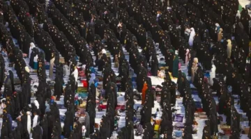 مؤنسات الحرم يخففن من شعور الوحشة في البيت العتيق خلال “يوم الخليف”