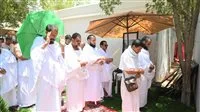 حجاج الجمعيات الأهلية يستعدون للانطلاق إلى مزدلفة عند غروب الشمس حجاج الجمعيات الأهلية يستعدون للانطلاق إلى مزدلفة عند غروب الشمس