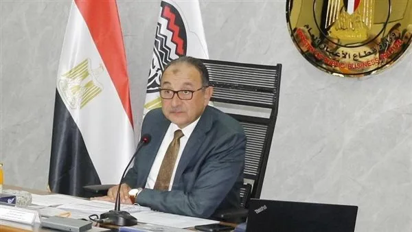 وزير قطاع الأعمال يستعرض إمكانية التعاون مع مجموعة كورية رائدة في مجال النسيج والملابس وزير قطاع الأعمال يستعرض إمكانية التعاون مع مجموعة كورية رائدة في مجال النسيج والملابس