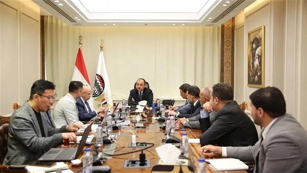 وزير قطاع الأعمال يناقش فرص التعاون في مجال الغزل والنسيج مع شركة “Global SAE-A” الكورية وزير قطاع الأعمال يناقش فرص التعاون في مجال الغزل والنسيج مع شركة “Global SAE-A” الكورية