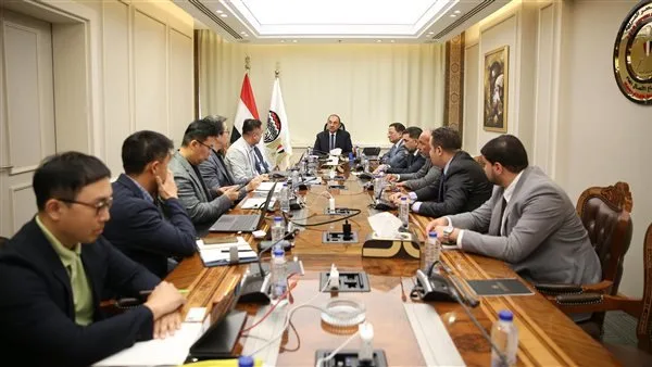 وزير قطاع الأعمال يستكشف إمكانيات التعاون في صناعة الغزل والنسيج وزير قطاع الأعمال يستكشف إمكانيات التعاون في صناعة الغزل والنسيج