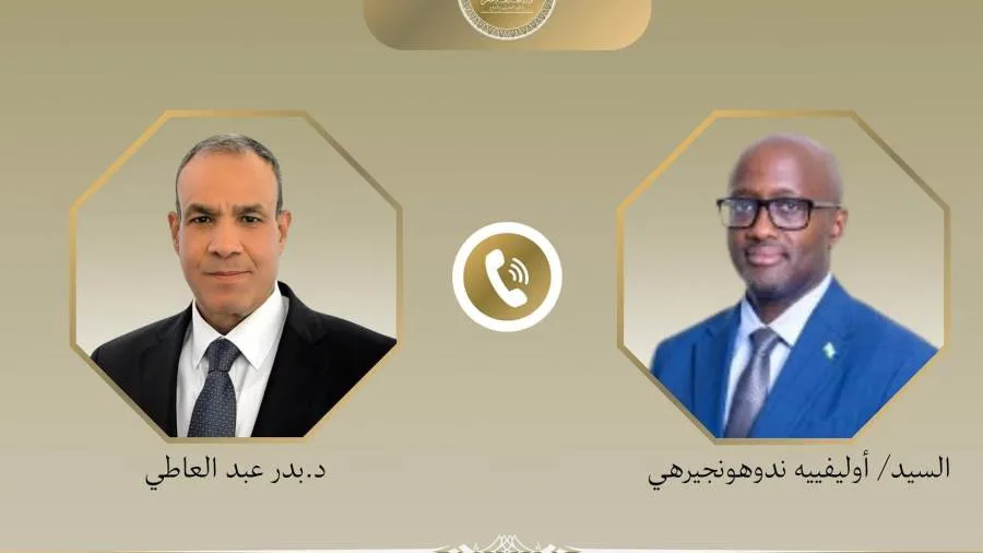 مكالمة هاتفية بين وزير الخارجية والهجرة ونظيره الرواندي مكالمة هاتفية بين وزير الخارجية والهجرة ونظيره الرواندي