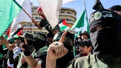 تعثّر المناقشات بين مطالب الأمن الإسرائيلية ومتطلبات حماس لوقف دائم لإطلاق النار. تعثّر المناقشات بين مطالب الأمن الإسرائيلية ومتطلبات حماس لوقف دائم لإطلاق النار.