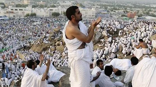 10 أدعية في يوم عرفة.. أوقات ثمينة تجمع البركات وتخفف الكروب وتسدد الديون 10 أدعية في يوم عرفة.. أوقات ثمينة تجمع البركات وتخفف الكروب وتسدد الديون