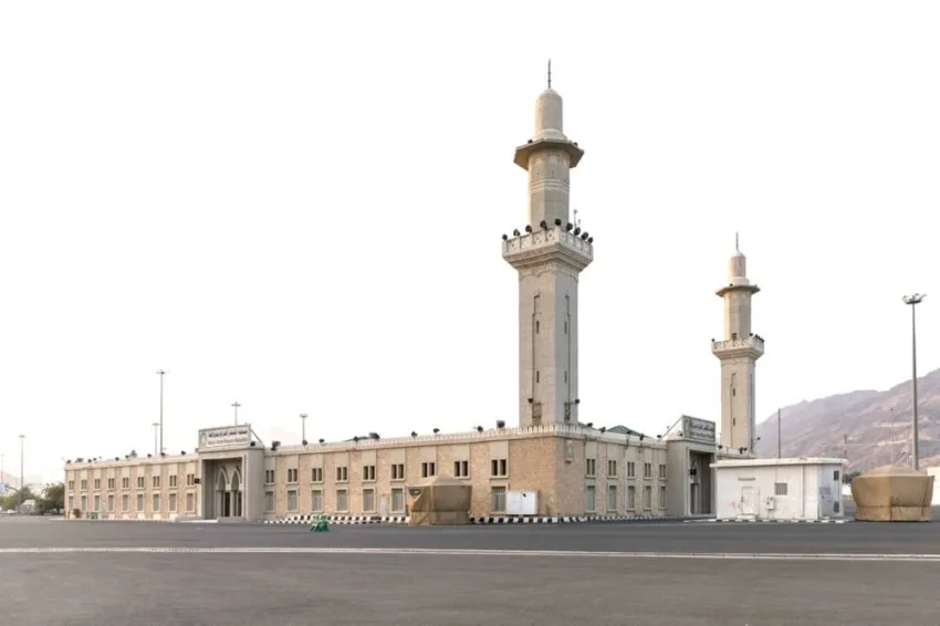 استعداد مسجد المشعر الحرام في مزدلفة بالكامل استعداد مسجد المشعر الحرام في مزدلفة بالكامل