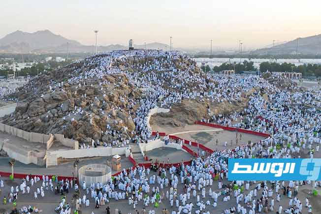 حجاج بيت الله الحرام في مشعر عرفات، 5 يونيو 2025 (الإنترنت)
