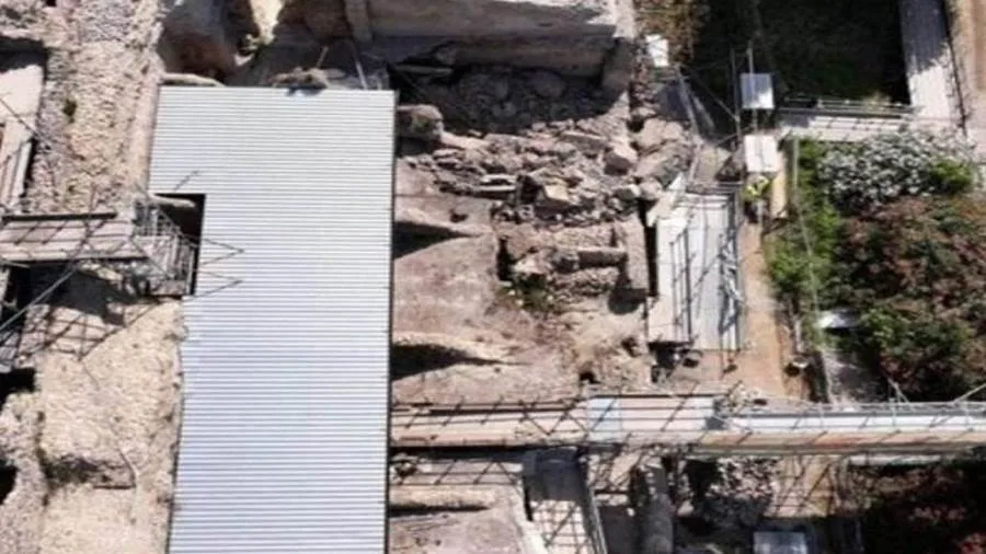 زلزال في جنوب إيطاليا يؤدي إلى انهيار جزئي في موقع بومبي الأثري زلزال في جنوب إيطاليا يؤدي إلى انهيار جزئي في موقع بومبي الأثري
