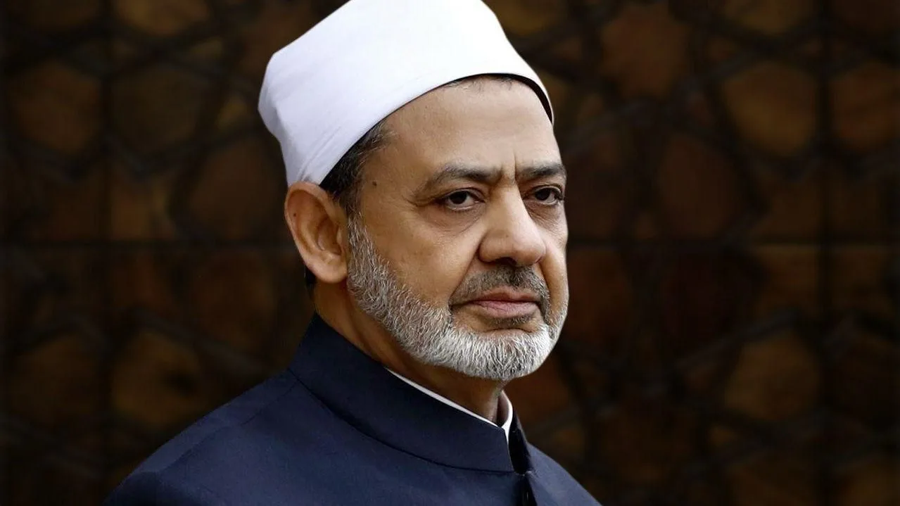 الإمام الأكبر يقدم تهنئته للرئيس السيسي وقادة العالم الإسلامي بمناسبة عيد الأضحى الإمام الأكبر يقدم تهنئته للرئيس السيسي وقادة العالم الإسلامي بمناسبة عيد الأضحى