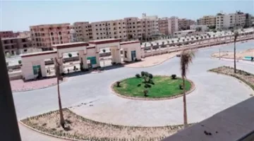 رئيس جامعة أسيوط يؤكد على ضرورة تواجد عناصر الأمن والمشرفين طوال اليوم
