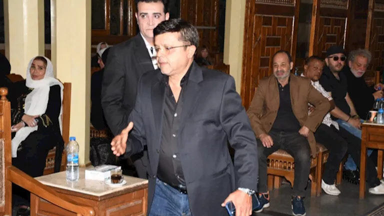 بالصور: هنيدي ومحمود سعد وفيفي عبده يتواجدون في عزاء سميحة أيوب بالصور: هنيدي ومحمود سعد وفيفي عبده يتواجدون في عزاء سميحة أيوب