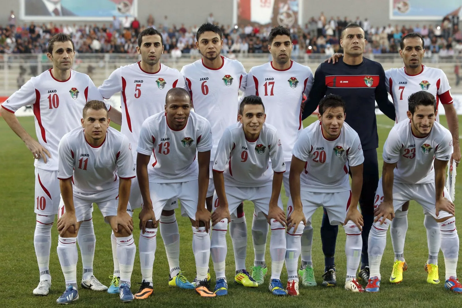 المنتخب الأردني يسجل إنجازاً غير مسبوق بالتأهل إلى كأس العالم 2026 للمرة الأولى. المنتخب الأردني يسجل إنجازاً غير مسبوق بالتأهل إلى كأس العالم 2026 للمرة الأولى.