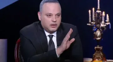 تامر عبدالمنعم يتحدث عن مشكلة أحمد آدم: ثلاث سنوات وأنا أحاول convincing him للعودة إلى المسرح لكنه يرفض.