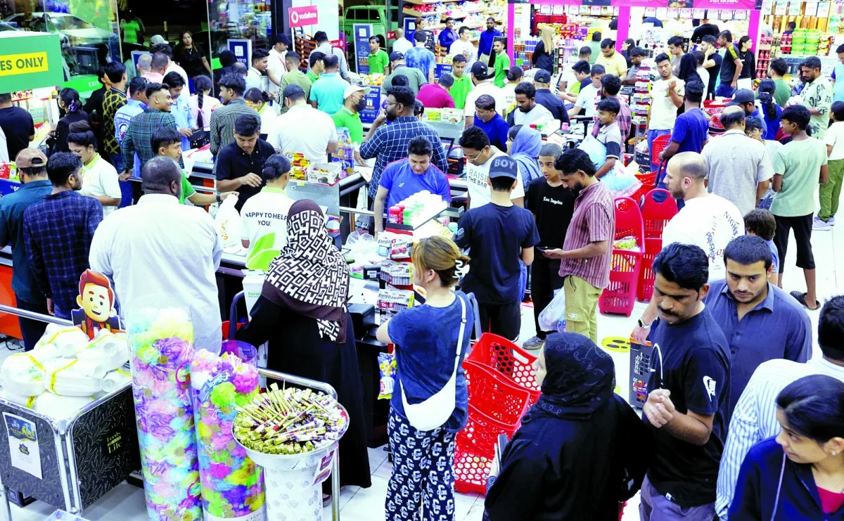 فعاليات ترفيهية وأجواء احتفالية في المراكز التجارية