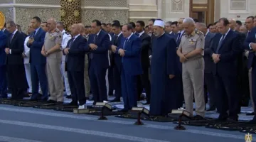 الرئيس السيسي يشارك في صلاة عيد الأضحى بالعاصمة الإدارية.. نقل مباشر