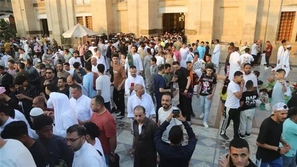 احتفالات المواطنين بعد أداء صلاة العيد من مسجد السيدة زينب (صور) احتفالات المواطنين بعد أداء صلاة العيد من مسجد السيدة زينب (صور)
