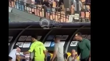 توتر في نهائي الكأس.. اعتراض نبيل عماد دونجا وتدخل قوي من وائل القباني (فيديو)