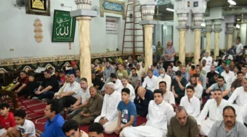 في أجواء من الروحانية، الآلاف من المصلين يؤدون صلاة عيد الأضحى في البحيرة