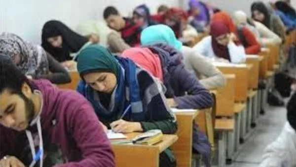 أستاذ نفسي: الاحتفال بالعيد لا يعتبر إهداراً لوقت طلاب الثانوية العامة أستاذ نفسي: الاحتفال بالعيد لا يعتبر إهداراً لوقت طلاب الثانوية العامة