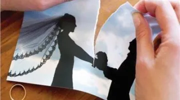 زوجة تطلب الطلاق بسبب سيطرة حماتها على حياتها الأسرية.