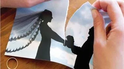 زوجة تطلب الطلاق بسبب سيطرة حماتها على حياتها الأسرية. زوجة تطلب الطلاق بسبب سيطرة حماتها على حياتها الأسرية.