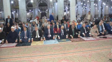 في أجواء من الفرحة، محافظ الغربية يشارك في صلاة العيد في مسجد السيد البدوي