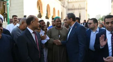 محافظ قنا يشارك في صلاة عيد الأضحى بمسجد سيدي عبد الرحيم القنائي (صور)