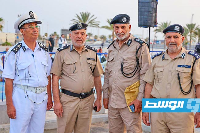 رجال الأمن يؤمنون صلاة عيد الأضحى بميدان الشهداء، 6 يونيو 2025. (أمن طرابلس)