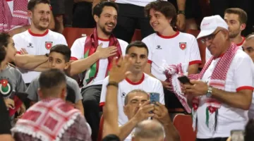 شاهد احتفال ولي عهد الأردن وشقيقه بتأهل المنتخب إلى كأس العالم (فيديو)