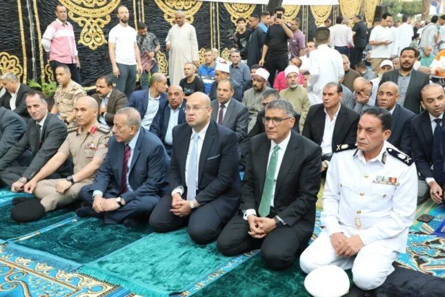 محافظ الجيزة يشارك في صلاة عيد الأضحى بمسجد مصطفى محمود محافظ الجيزة يشارك في صلاة عيد الأضحى بمسجد مصطفى محمود