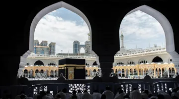 خطيب عيد الأضحى في المسجد الحرام: المسلم يجب أن يتواصل مع الله مباشرة دون وسائط.