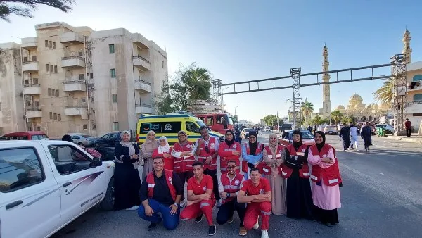 فرق الهلال الأحمر في البحر الأحمر توفر الحماية للمصلين أثناء صلاة عيد الأضحى المبارك فرق الهلال الأحمر في البحر الأحمر توفر الحماية للمصلين أثناء صلاة عيد الأضحى المبارك