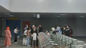 كامل الوزير يراقب سير العمل في خدمات النقل والمواصلات