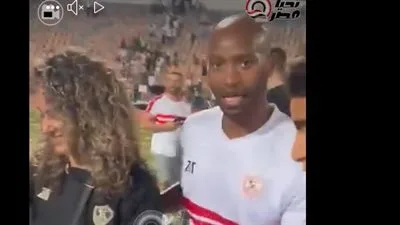لحظة لا تُنسى.. شيكابالا يحتفل بالفوز بكأس مصر مع أسرته في استاد القاهرة (فيديو)