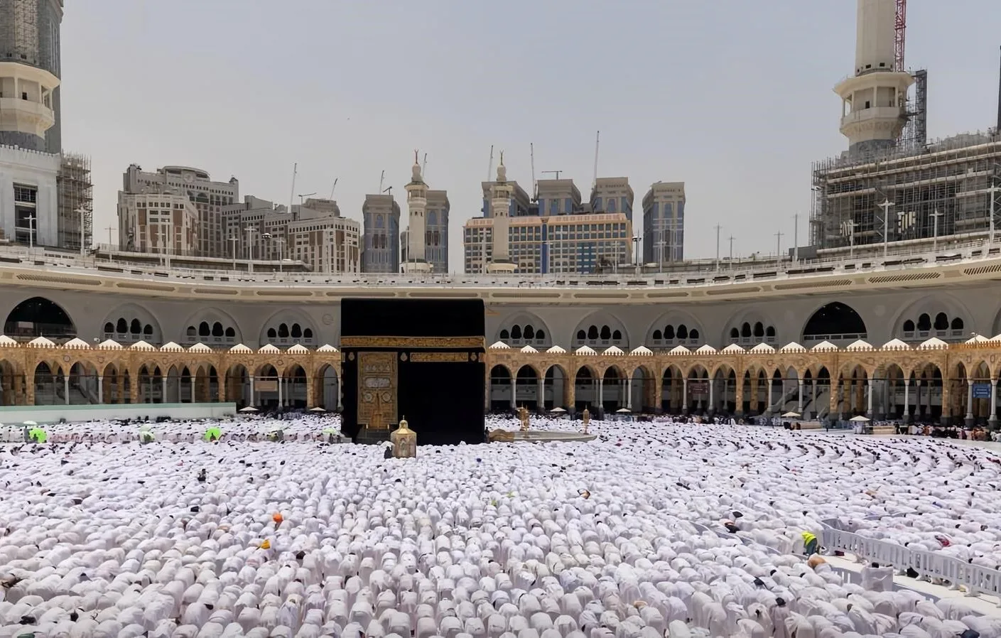 لا تقف الأعمال رغم العوائق.. خطيب عيد الأضحى في الحرم المكي: جوهر الدين