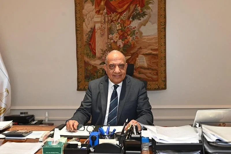 وزير الكهرباء والطاقة يبارك للموظفين بمناسبة عيد الأضحى المبارك وزير الكهرباء والطاقة يبارك للموظفين بمناسبة عيد الأضحى المبارك