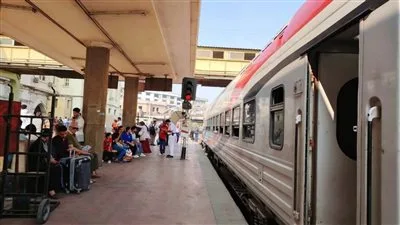 في إطار احتفالات عيد الأضحى المبارك في مصر، وزير الصناعة يراقب سير العمل في مرافق النقل والمواصلات في إطار احتفالات عيد الأضحى المبارك في مصر، وزير الصناعة يراقب سير العمل في مرافق النقل والمواصلات