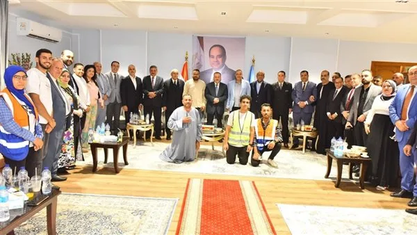 محافظ أسيوط يستقبل التهاني بمناسبة عيد الأضحى في الديوان العام | صور محافظ أسيوط يستقبل التهاني بمناسبة عيد الأضحى في الديوان العام | صور
