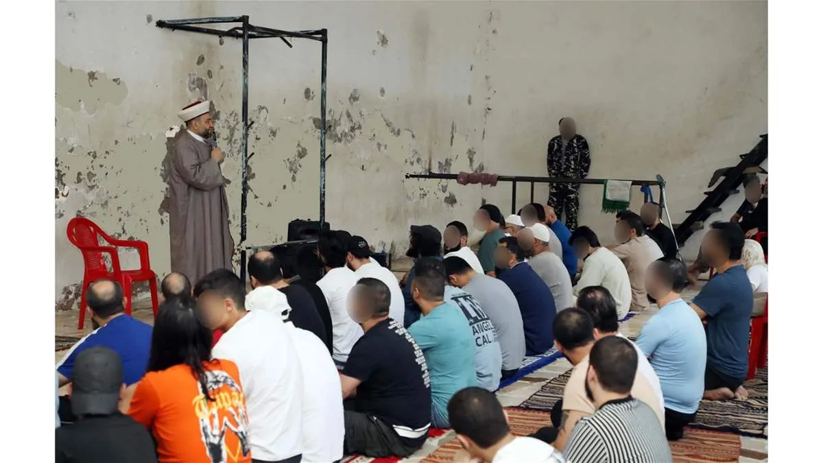 صور صلاة العيد في سجن رومية صور صلاة العيد في سجن رومية