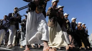 وول ستريت جورنال: كيف تمكن الحوثيون من إزعاج البحرية الأمريكية؟
