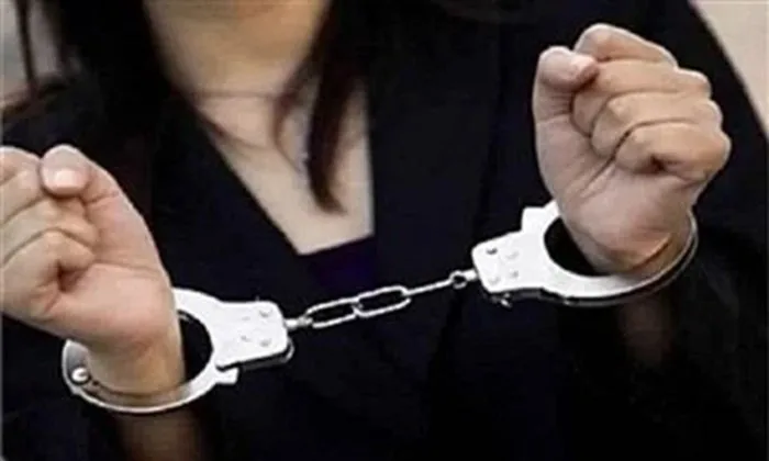 إلقاء القبض على المتهمة في دهس عامل أثناء عبوره الطريق في المقطم إلقاء القبض على المتهمة في دهس عامل أثناء عبوره الطريق في المقطم