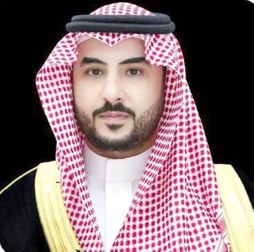 وزير الدفاع يقدم التهاني للقيادة بمناسبة عيد الأضحى المبارك وزير الدفاع يقدم التهاني للقيادة بمناسبة عيد الأضحى المبارك