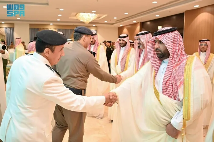 أمير جازان يستقبل التهاني بمناسبة عيد الأضحى أمير جازان يستقبل التهاني بمناسبة عيد الأضحى