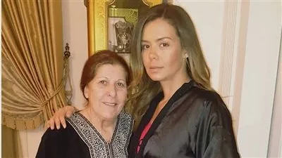 وداعًا لمن ربتني وكبرتني.. وفاة جدة إيمي سالم: أمي الثانية وداعًا لمن ربتني وكبرتني.. وفاة جدة إيمي سالم: أمي الثانية